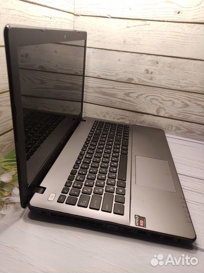 4-х ядерный ноутбук с SSD/8GB Озу/500GB HDD/15.6