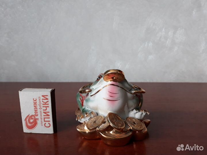 Трёхлапая (денежная) жаба, фарфор (см. описание)