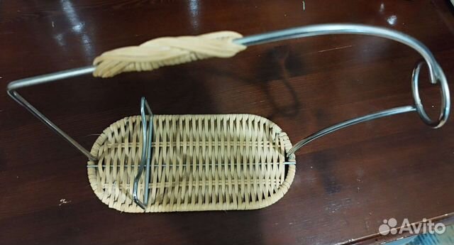 Подставка под бутылку вина