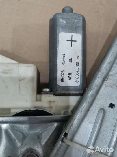 Стеклоподъемник электр. задний левый