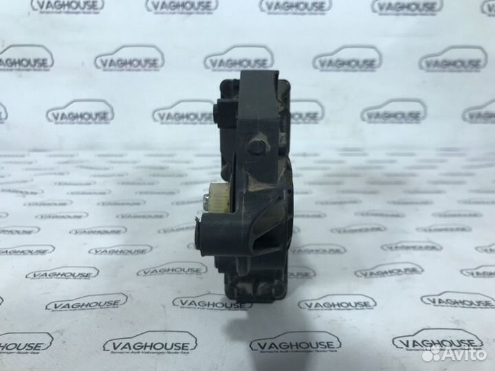 Мотор стеклоподъемника задний левый Volkswagen