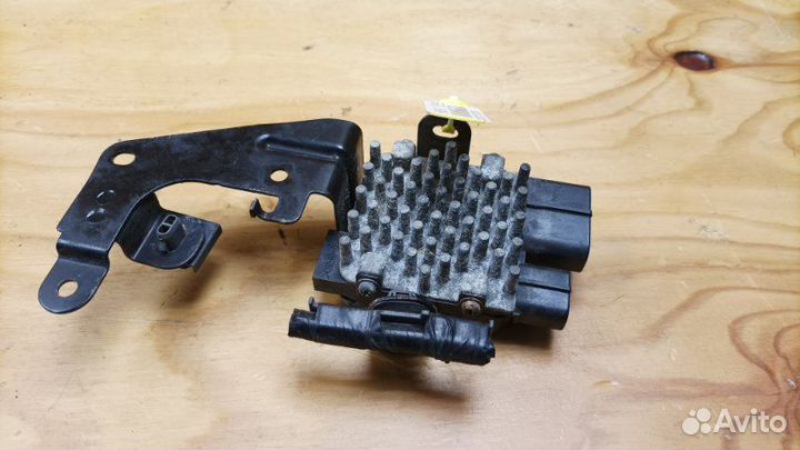 Блок управления вентилятором Mazda Axela blefp