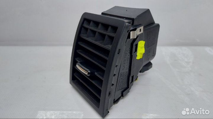 Дефлектор передний левый Volkswagen Touareg 7L 3.6