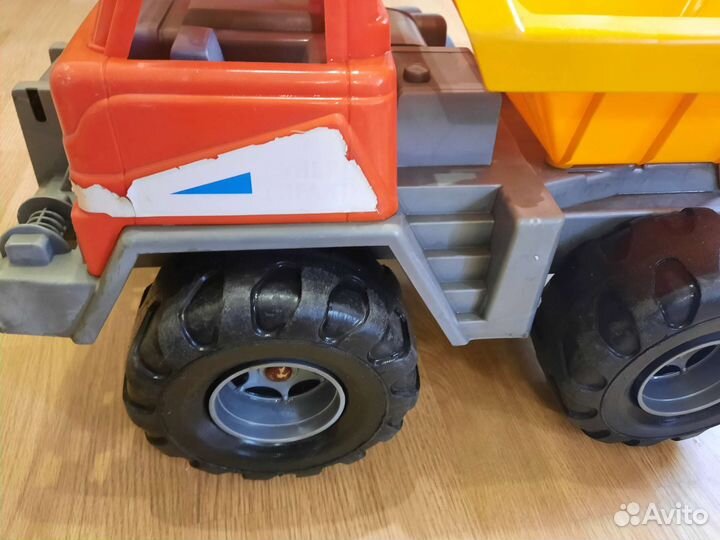 Грузовик супергигант