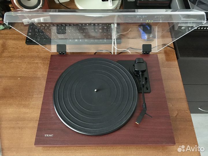 Проигрыватель винила Teac TN-180 BT