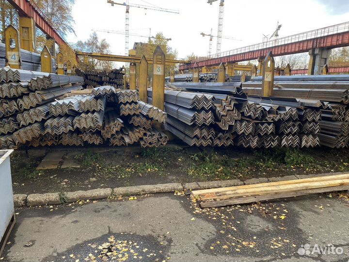 Уголок металлический