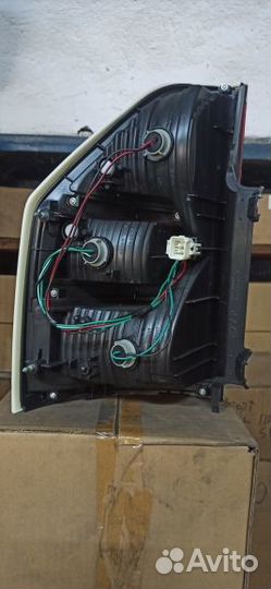 Фонари задние pajero 3