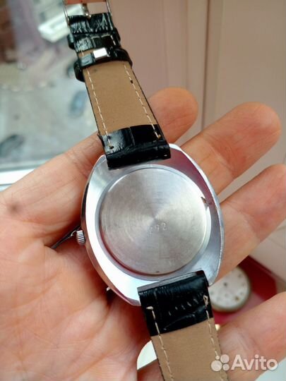 Часы винтажные луч кварц