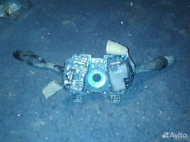 Подрулевой переключатель Nissan Liberty RM12