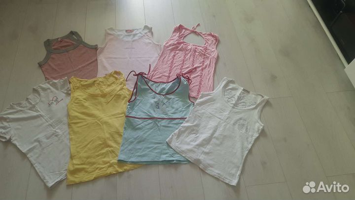 Футболки и майки на девочку-подростка, 13 штук