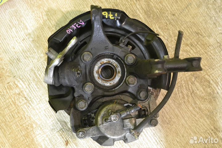 Кулак Рав 4 Королла Аурис 15, 18 Авенсис 3 в сборе