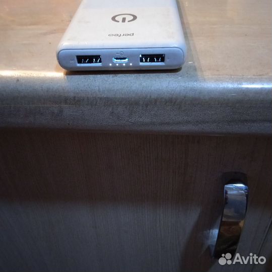 Полубанк для зарядки телефона