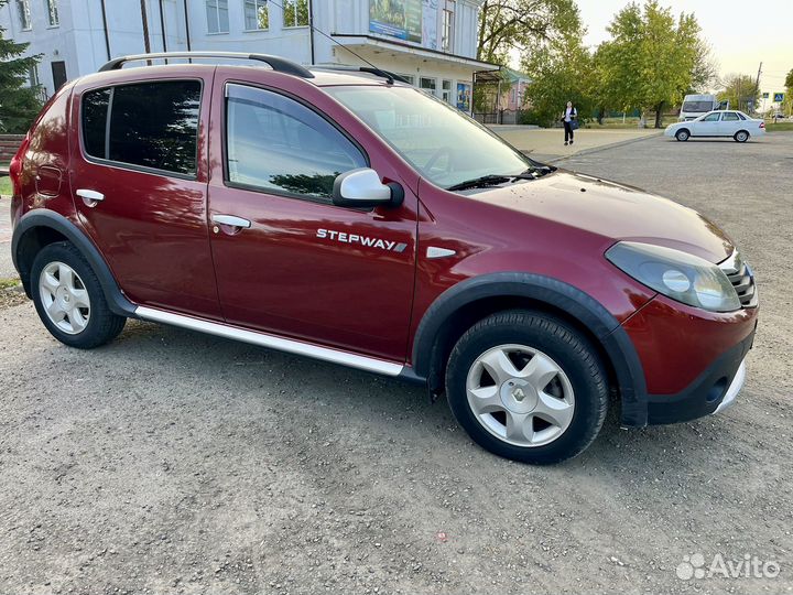 Renault Sandero Stepway 1.6 МТ, 2012, 241 000 км