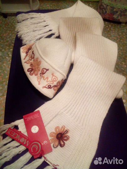 Комплект шапка и шарф женский новый