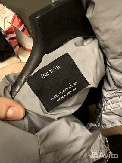 Светоотражающая куртка женская bershka короткая