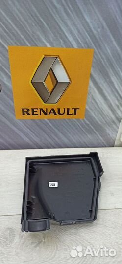 Крышка блока предохранителей Renault sandero