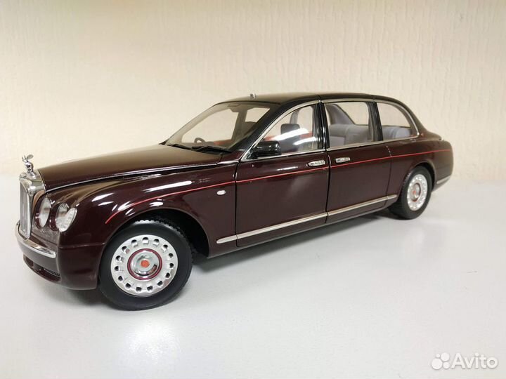 Minichamps 1:18 bentley state limousine