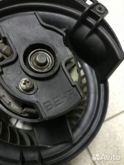 Моторчик печки Mercedes-Benz W124 2.0D