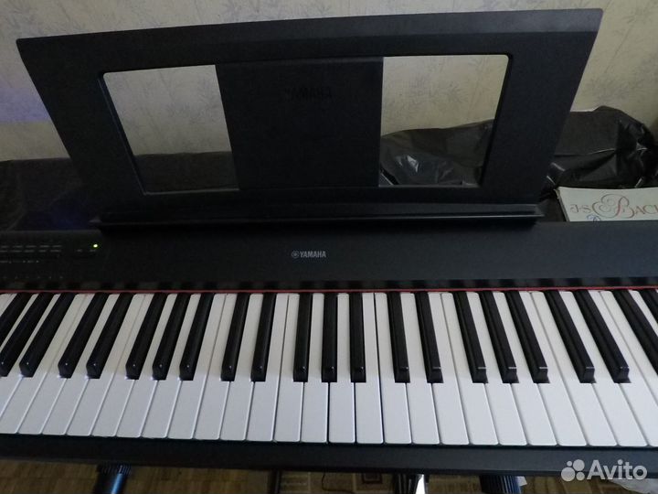 Цифровое пианино yamaha NP-12 Piaggero