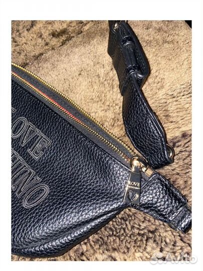 Сумка кросс боди Moschino