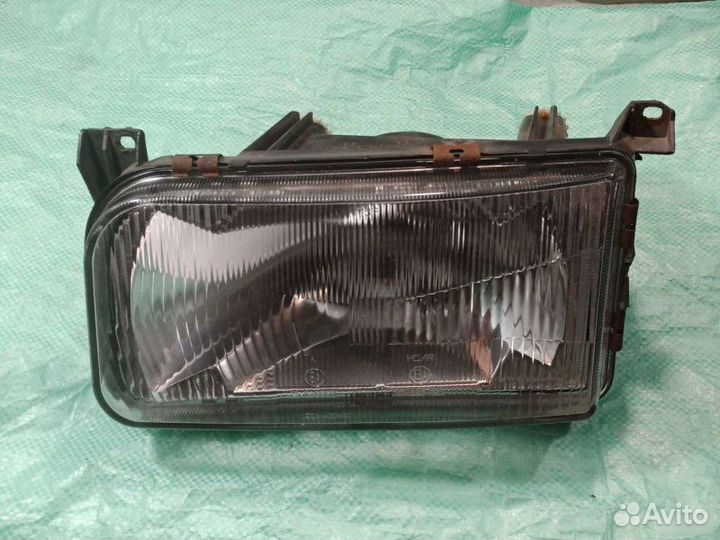 Фара левая Volkswagen Passat B3