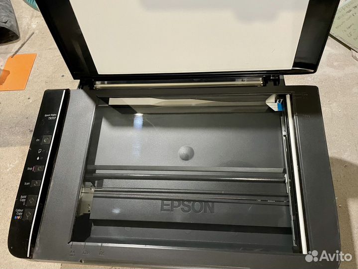 Принтер сканер Epson Stylus TX117 (C411B)
