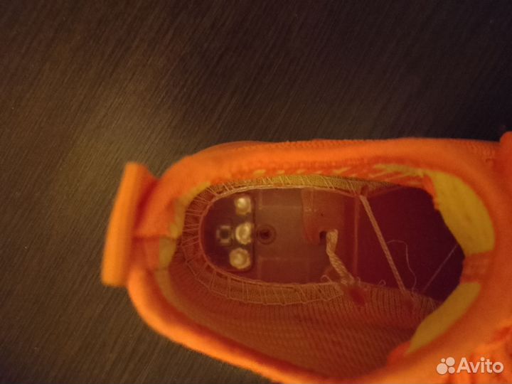 Кроссовки для девочки