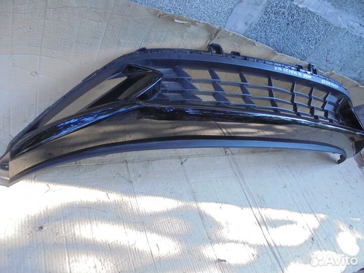 Решетка переднего бампера нижняя KIA Cerato 4 рест