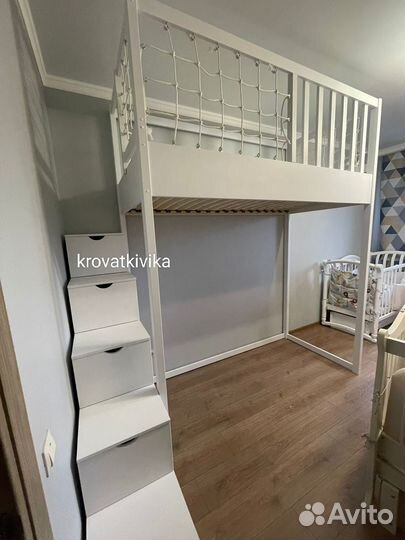 Кровать чердак домик
