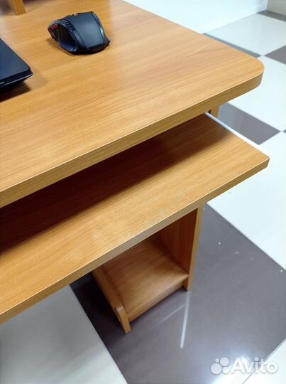 Компьютерный стол. Новый в наличии