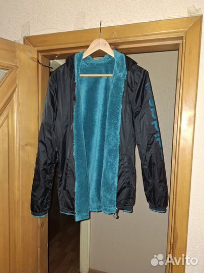 Продам женскую куртку