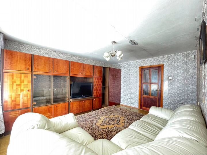 4-к. квартира, 74 м², 1/5 эт.