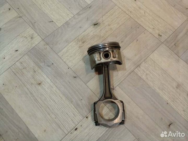 Поршень шатун Renault Logan 2 K7M 1.6Л