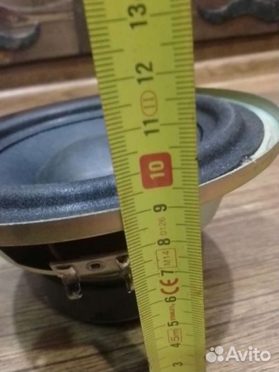 Низкочастотный динамик для сабвуфера