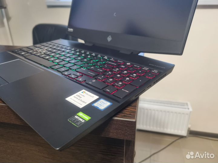 Omen by HP 15-dh0009tx (Core i7 / 16 / RTX 2080)