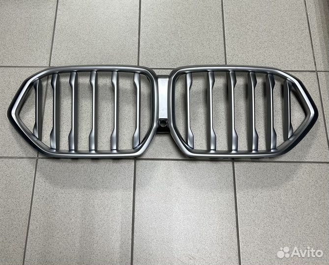 Решетка радиатора X6 G 06