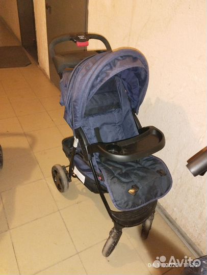 Прогулочная коляска