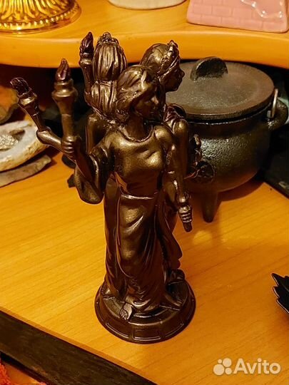 Геката Тривия