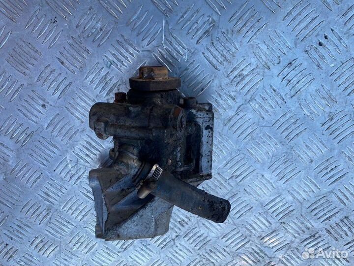 Насос гур Volkswagen Transporter 4 1998