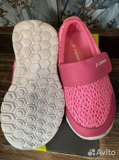 Кроссовки для девочки demix