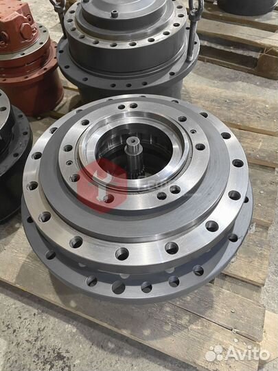 Редуктор хода Hyundai R110-7A xkah-01459