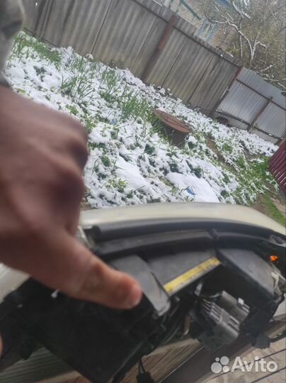 Фара правая toyota land cruiser 200 12-15