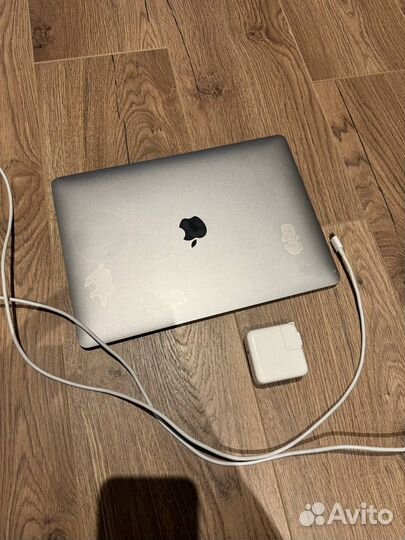 Apple macbook air 13 2019 i5 бу отличный