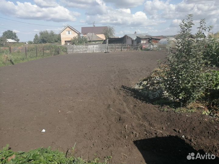 Вспашка земли мотоблоком