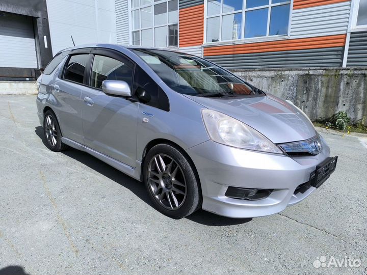 Honda Fit Shuttle 1.3 CVT, 2013, 195 000 км