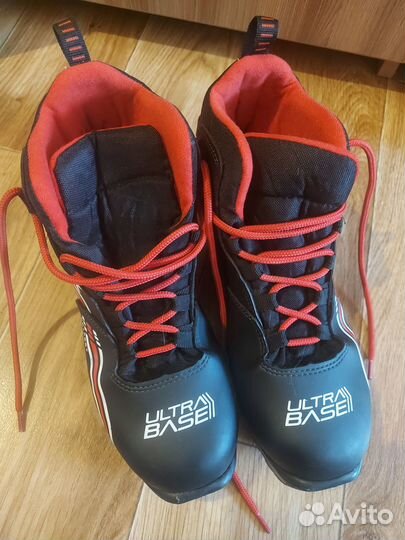 Лыжные ботинки 42 размер nnn