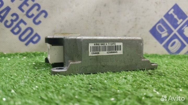 Блок управления подушками безопасности (SRS)