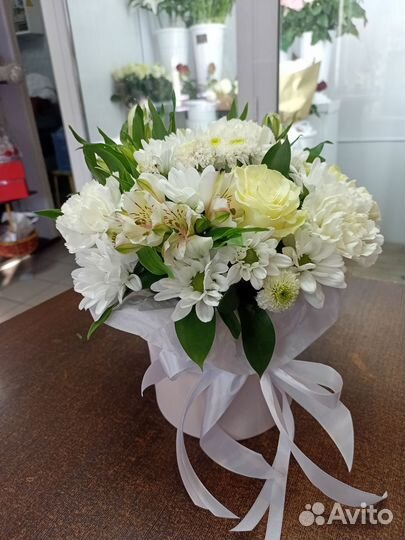 Композиция из цветов на доставку 24/7