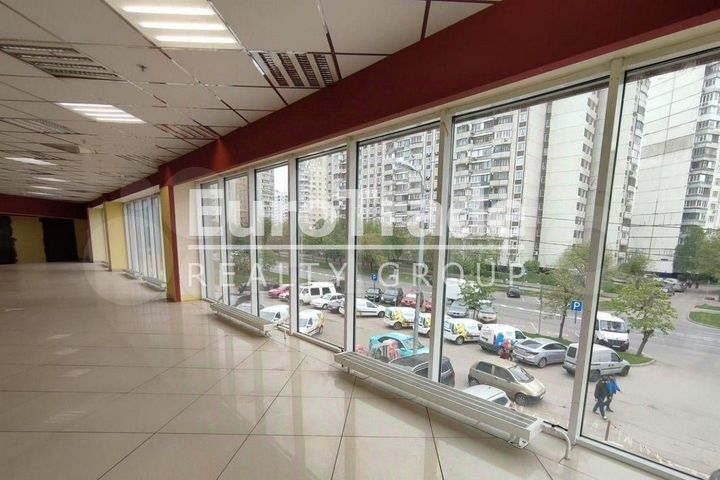 Сдам торговое помещение, 900 м²