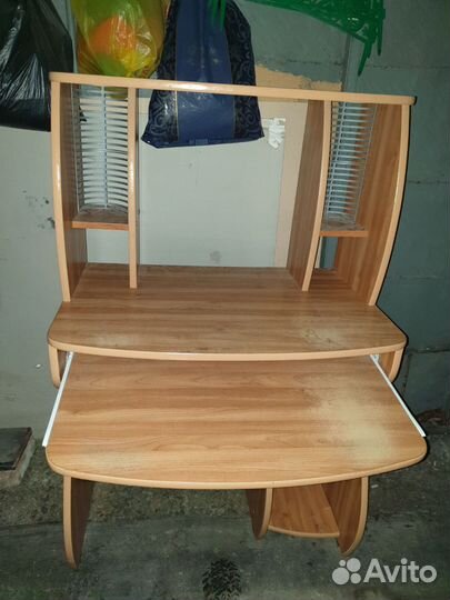 Компьютерный стол